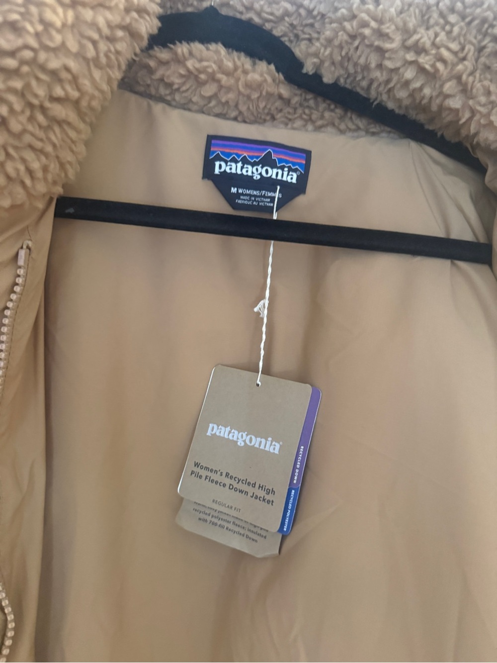 NWT PATAGONIA Bearfoot Tan High Pile Fleece Down Puffer Women Jacket - Picture 4 of 7